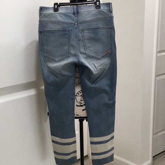 NWOT EXPRESS Light Wash Patch Denim Legging w/ Lined Bottom - Picture 7 of 10